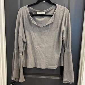 Preowned Lela Sky Gray Bell Sleeve Blouse